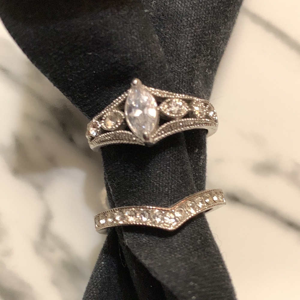 Beautiful ring set - Picture 7 of 8